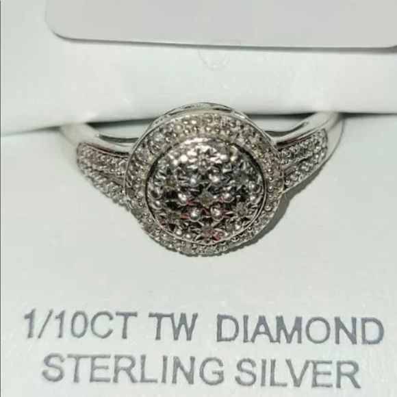 1/10 ct sterling silver Diamond ring new in box with bow Sz 7 - Picture 3 of 15
